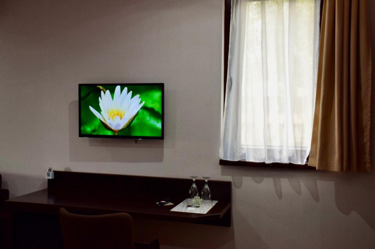 Hotel Lotus Hermina-major 外观 照片
